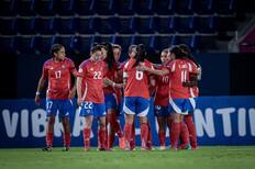 La Roja sufre baja de último minuto para enfrentar a Paraguay: llaman de emergencia a jugadora de la U