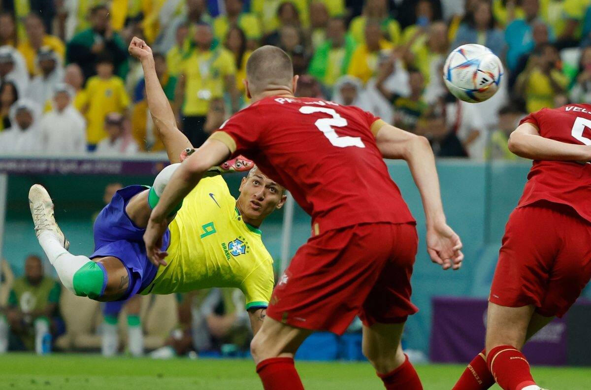 VIDEO | El golazo de Richarlison con el que Brasil hizo historia en las Copas del Mundo
