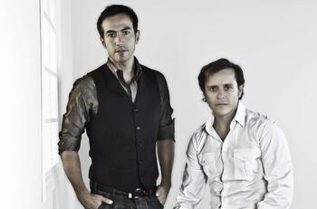 César Caillet y Álvaro Morales recordaron sus roles en “¿Dónde está Elisa?”: “Daba pudor ver un personaje homosexual”