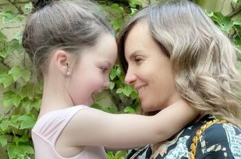 "Llegó la mejor": La divertida aparición de la hija de Diana Bolocco en su live