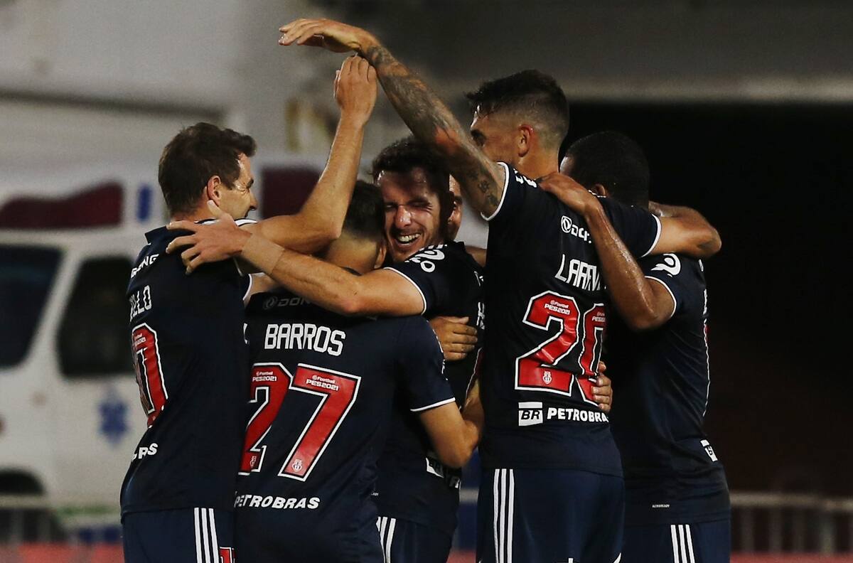 Juega en Argentina: El apuntado de Azul Azul para reemplazar a Jean Beausejour en la U