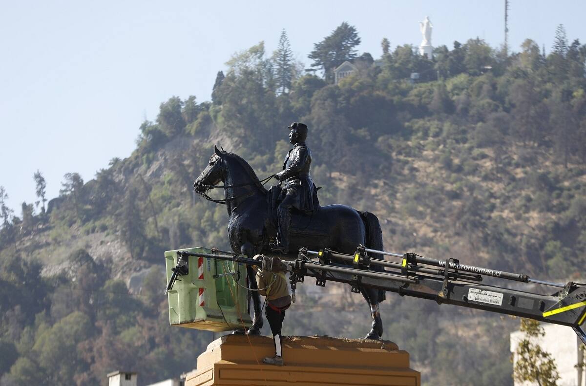 Estatua de Baquedano será removida de Plaza Italia para su restauración: trabajos durarían un año