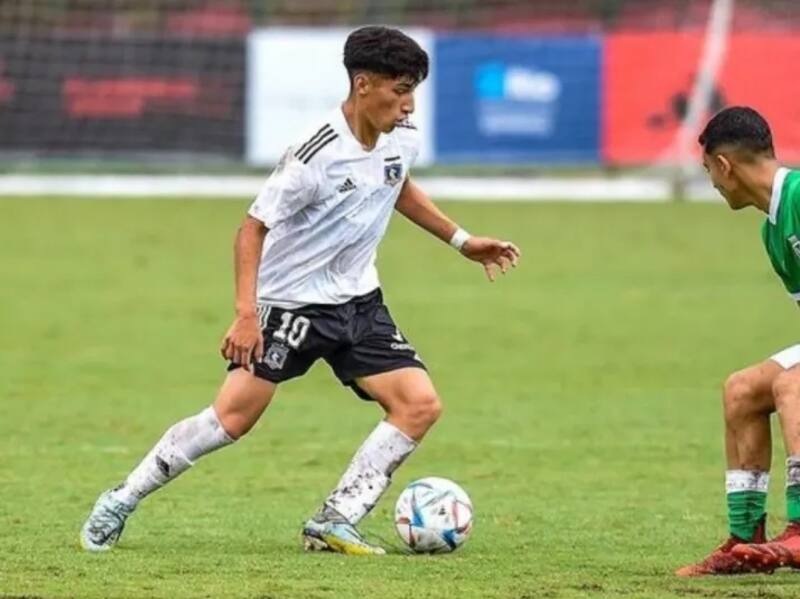 Francisco Marchant con la camiseta de Colo Colo.