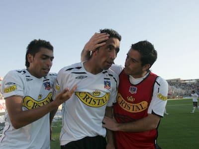 “Teniendo 22 años y siendo campeón con Colo Colo, siempre me vincularon con muchas mujeres”