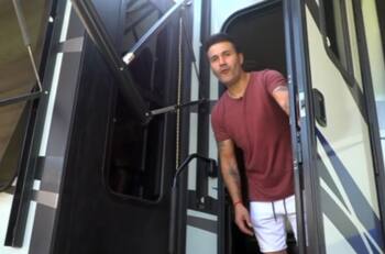 Lujosa casa rodante de Christian “Ruperto” Henríquez sorprendió en “La Divina Comida”