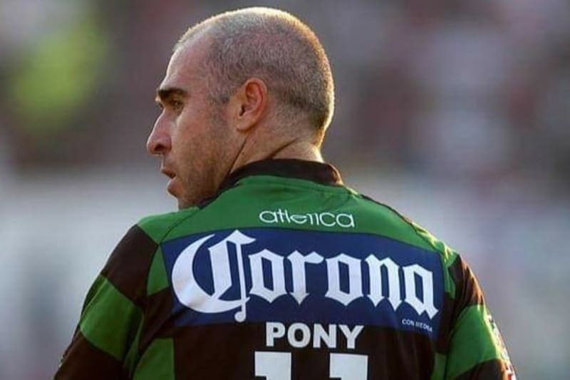 Leyenda en México que nunca regresó al fútbol chileno. Foto: Facebook Rodrigo Ruiz.