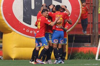 Salieron a préstamo de Colo Colo, la rompieron en Unión Española y ahora sus carreras están en el limbo