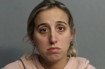 Detienen a profesora acusada de tener sexo con un estudiante de 14 años