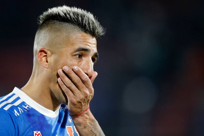 en la derrota 2-1 frente a la UC. Foto: Agencia Aton.