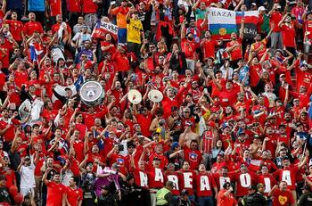 "50.000, bella": Hinchas de La Roja ironizaron y se enfurecieron con el alto costo de las entradas para el duelo contra Brasil