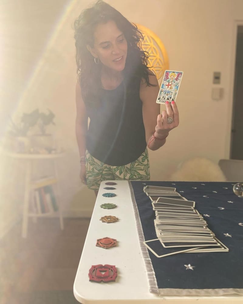 lee el tarot hace más de 20 años.