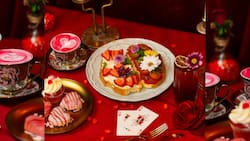 La cafetería que parece sacada de una película y que conquista el centro de Santiago: Precios, menú y cómo llegar