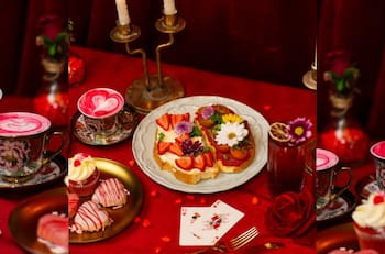 La cafetería que parece sacada de una película y que conquista el centro de Santiago: Precios, menú y cómo llegar