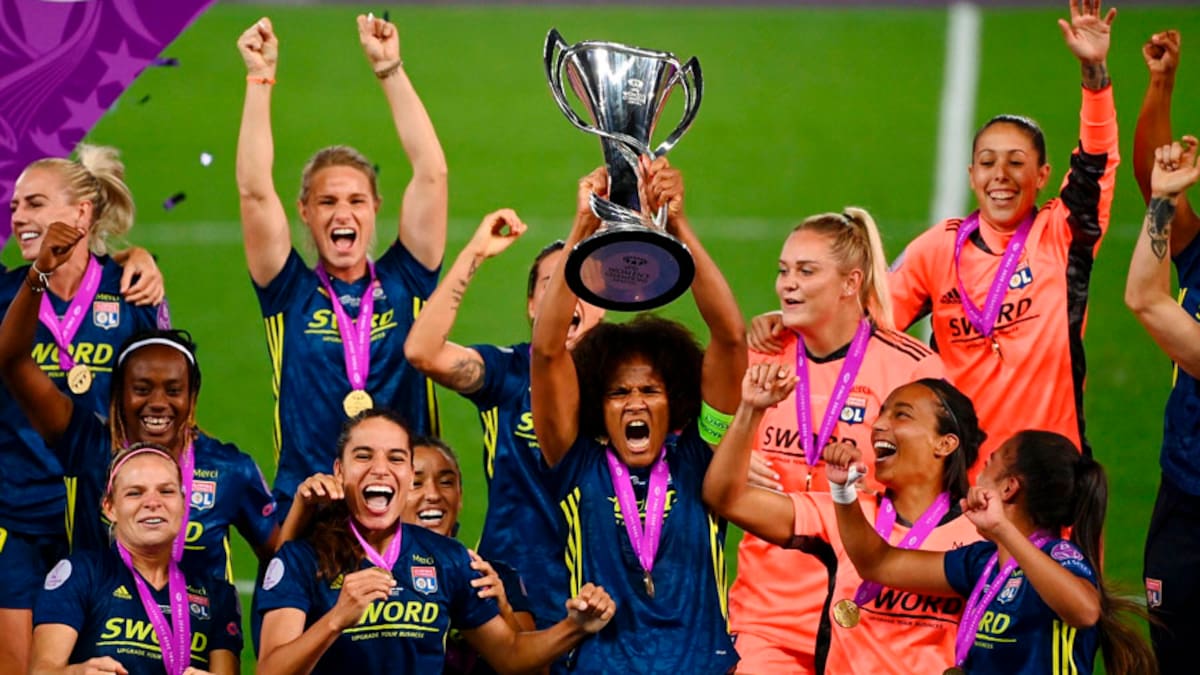 ¡Salud campeonas! La celebración del Lyon tras ganar su séptima Champions Femenina