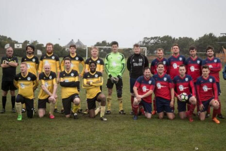 Garrison Gunners y Woolpack Wanderers, los protagonistas de la Liga más pequeña del mundo.