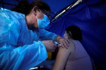 Plan de Vacunación COVID-19: Revisa aquí a quién le toca vacunarse este jueves 25 de marzo