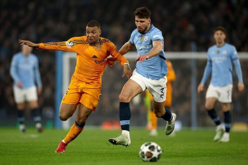 Machester City vs Real Madrid fue el partido en que hinchas de los Citizens les revendieron boletos a los rivales. Foto: EFE.