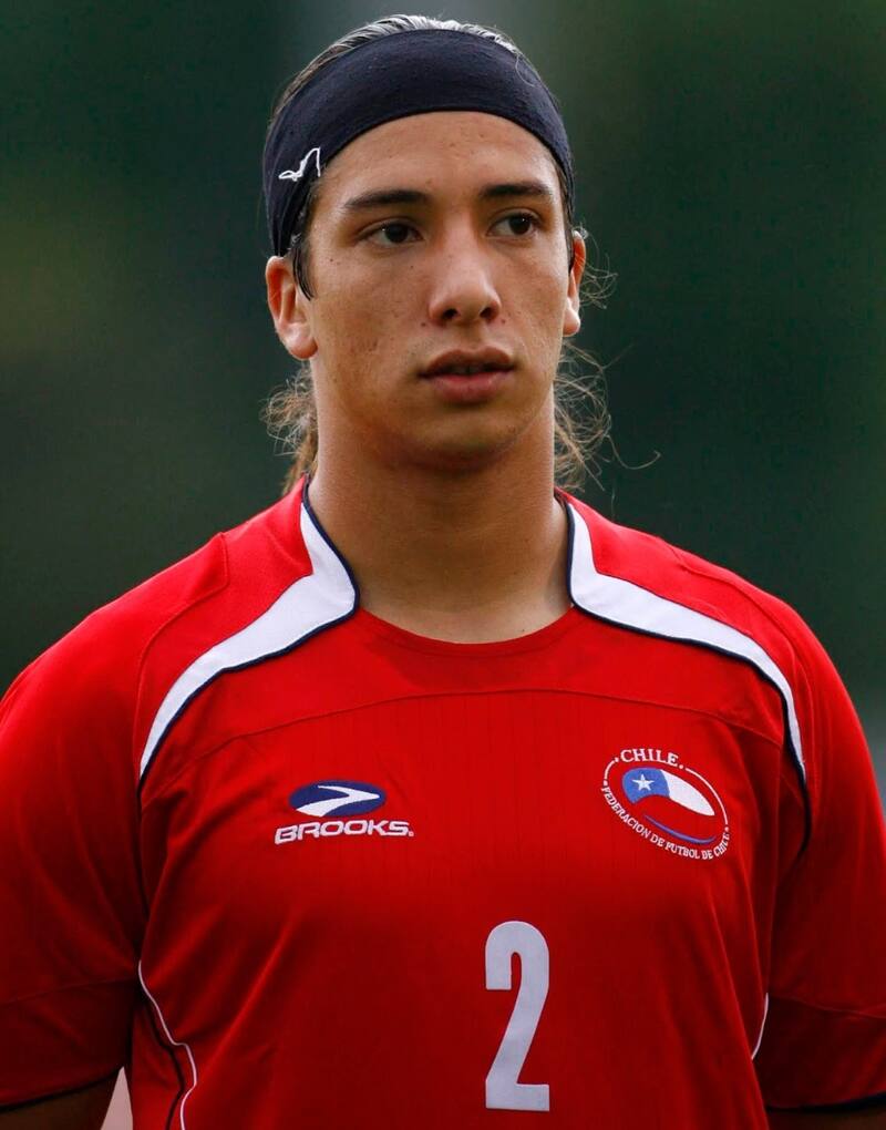 El ex seleccionado chileno estuvo algunos meses en el Villarreal.