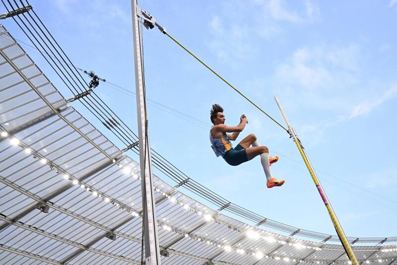 superó en un centímetro su récord mundial. Es décima vez que lo consigue.