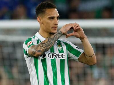 Antony vive horas claves para definir su futuro y el Betis de Pellegrini se ilusiona