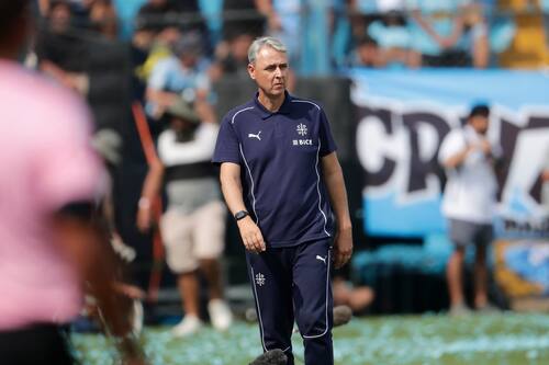 abordó la posibilidad de dirigir a Perú.