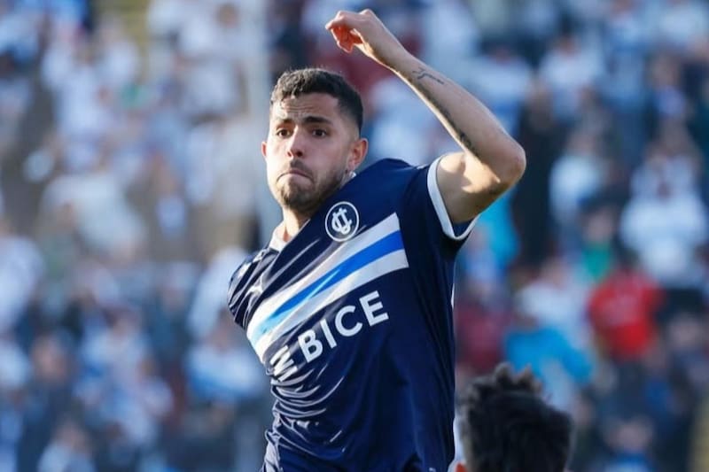 La familia del defensor acudió al Claro Arena.