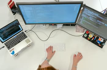 Estas son las 10 carreras más baratas de estudiar en Chile, pero que entregan buenos sueldos según la IA de Google