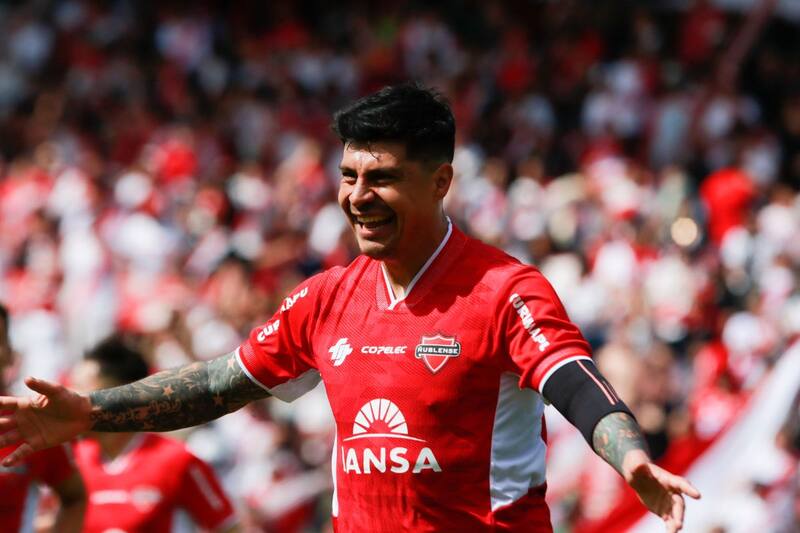 El delantero anotó 15 goles con Ñublense en 2023. Foto: Agencia Aton.