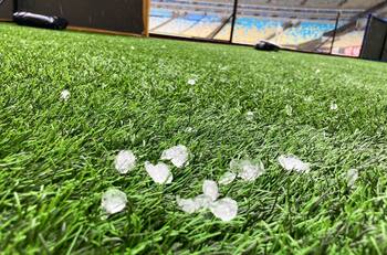 FOTOS | Granizo incluido: el Estadio Maracaná aguanta las fuertes lluvias en la previa del partido de la UC
