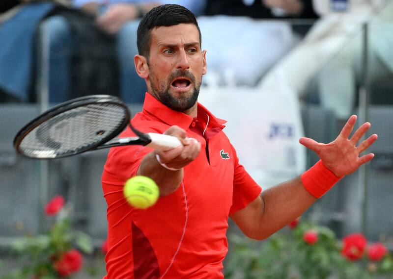 Novak Djokovic venció a Moutet en dos sets