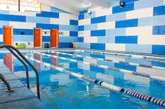 Este centro acuático en San Bernardo cuenta con piscina, tutorías personalizadas y actividades para todas las edades