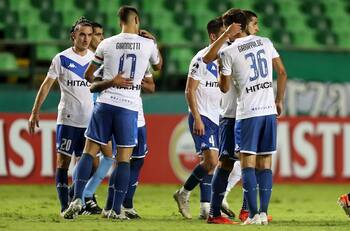 Una de las figuras de Vélez está en duda para revancha ante la UC