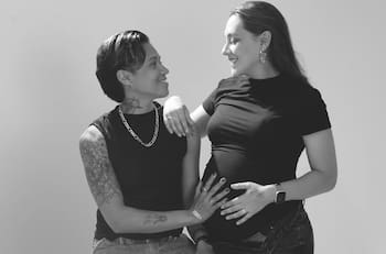 FOTO | Nació la hija de Fernanda Pinilla y Grace Lazcano: “Bienvenida a la bandita”