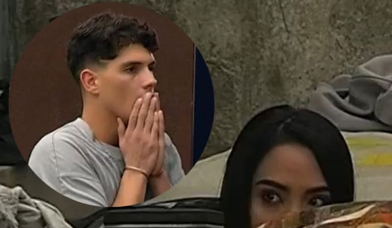 Íñigo López se da cuenta de Las Gemelas Abello.