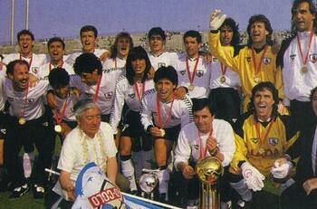 Colo Colo festeja 29 años de la obtención de la Recopa el día de su aniversario 96