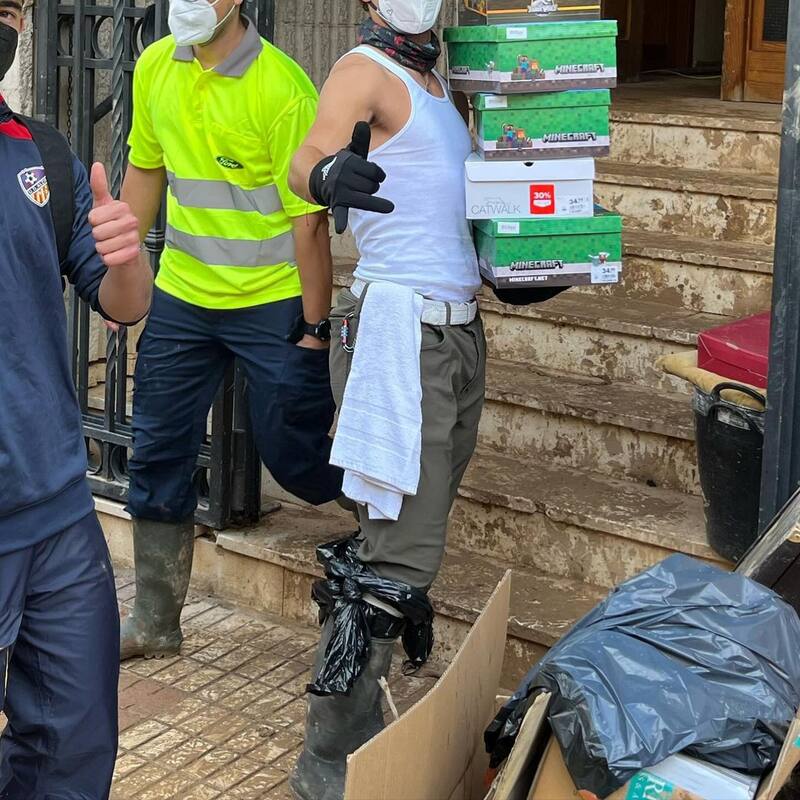 Daniel Farkas se encuentra en Valencia ayudando a los damnificados.