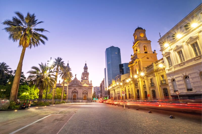 El proyecto reconvertirá inmuebles de la capital antes usados como oficinas.