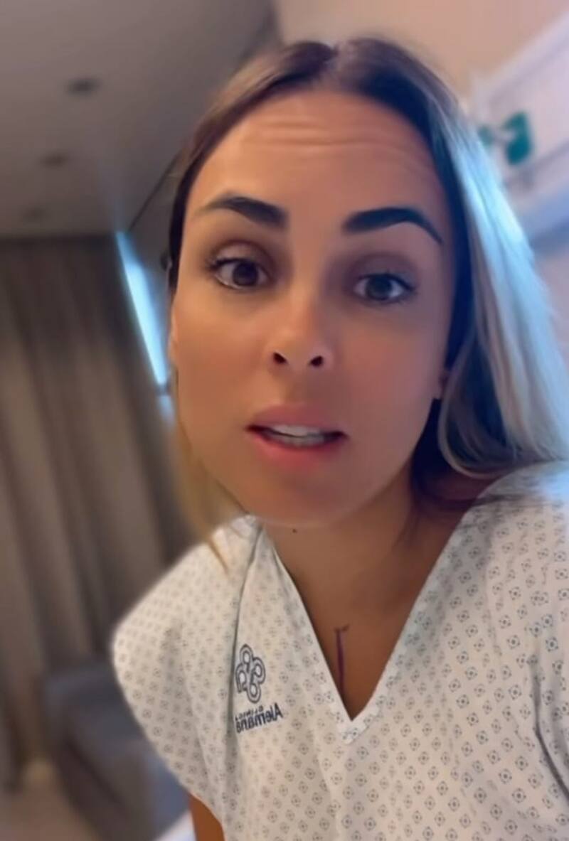 Maura Rivera viajó a Chile a operarse. Créditos: Instagram