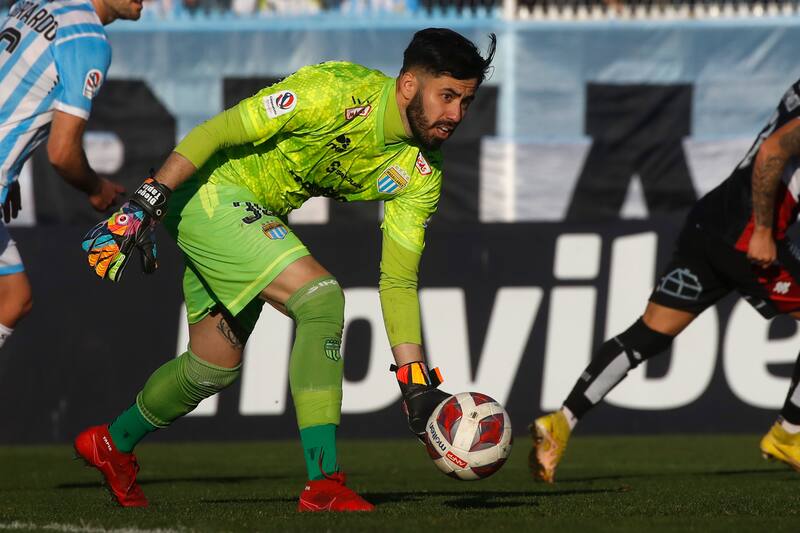 Defendiendo la camiseta de Magallanes. Foto: Agencia Aton.