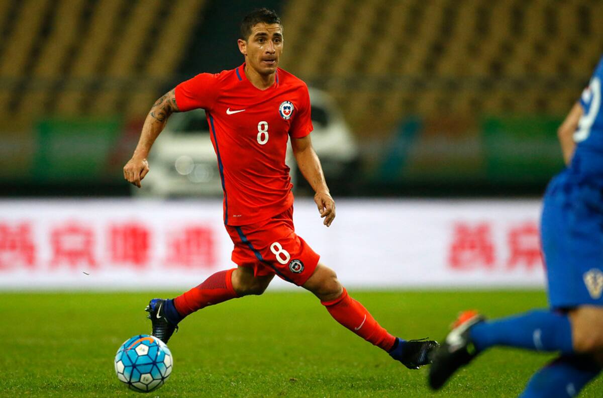 Carmona: "Soy un agradecido de la Roja, porque me llevó a jugar en el extranjero"