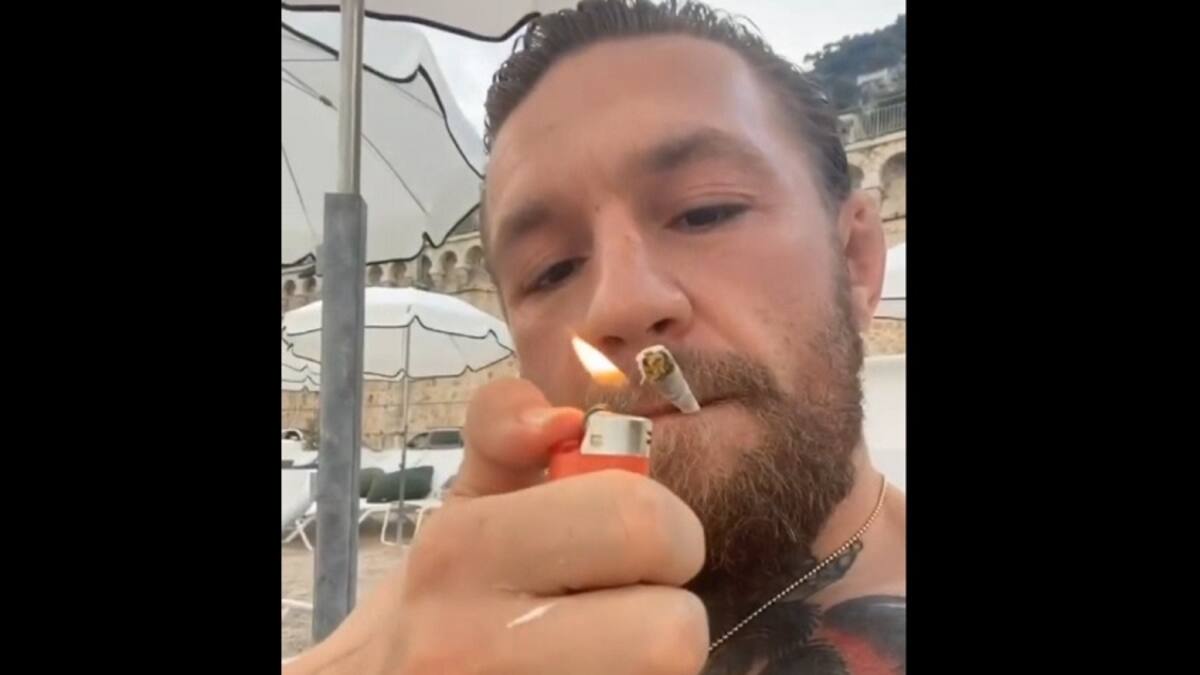 "Es lo que crees": Conor McGregor envió mensaje a Sergio Ramos prendiendo un cigarro de marihuana