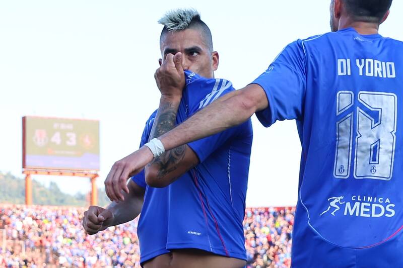 El delanteor fue la figura dle tirunfo de la U. Foto: @udechile en X.