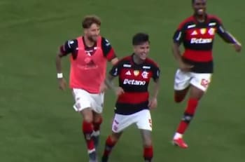VIDEO | En la agonía del Clásico: el gol de Erick Pulgar en Flamengo para pasar a semifinales