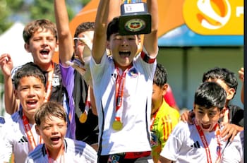 “La historia se repite”: Santiago Neira, hijo de Manolete, brilla como goleador y le da un nuevo título a Colo Colo