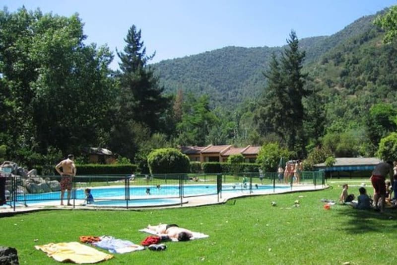 Ofrece piscina, zona de pícnic, juegos infantiles y mucho más.
Créditos: TripAdvisor.