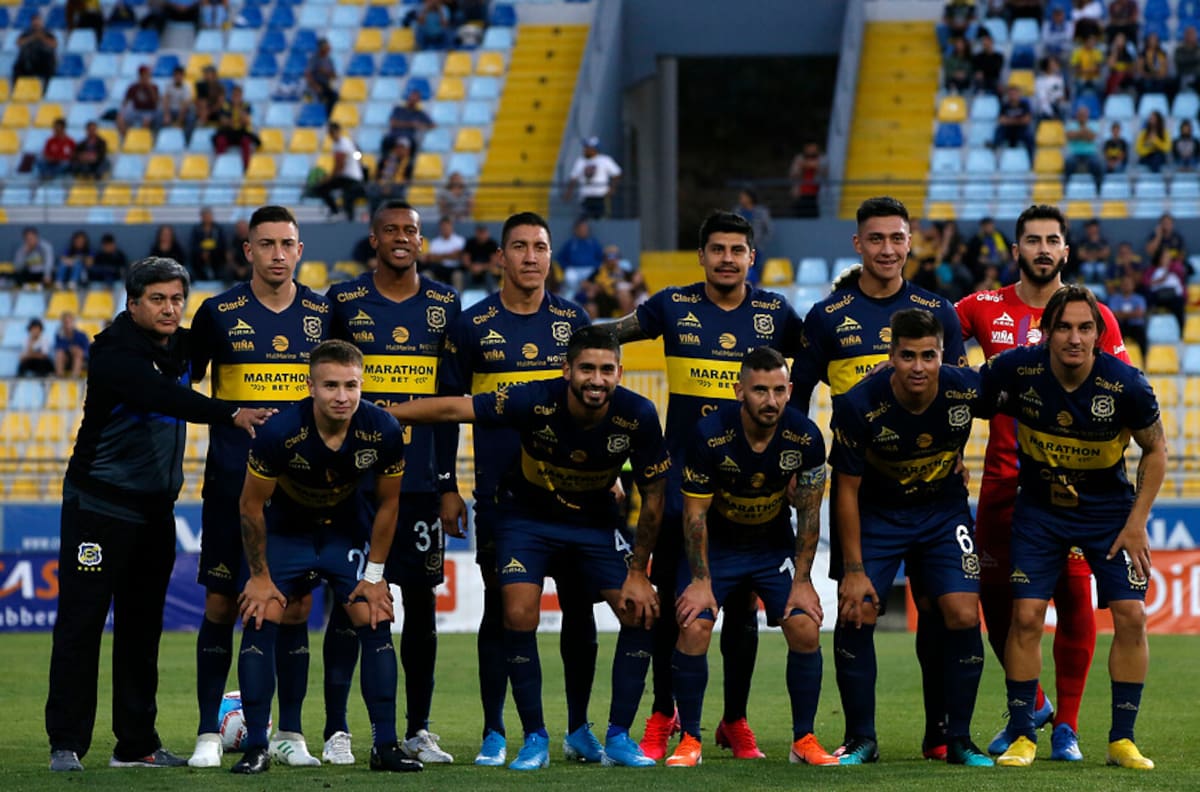 Médico de "La Roja" y el jugador infectado en Everton: "Esperamos más casos"