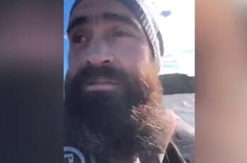 Kayakista perdido en el océano se grabó minutos antes de morir