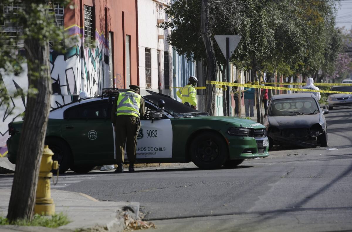 Balacera contra un vehículo deja un fallecido y un herido en la comuna de La Florida