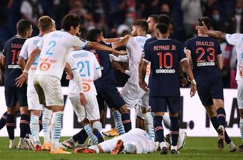 Los duros castigos que podrían recibir los expulsados del duelo entre PSG y Marsella