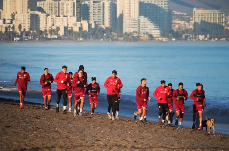 busca seguir mirando a todos desde arriba en Primera B. Foto: Instagram La Serena/Archivo.
